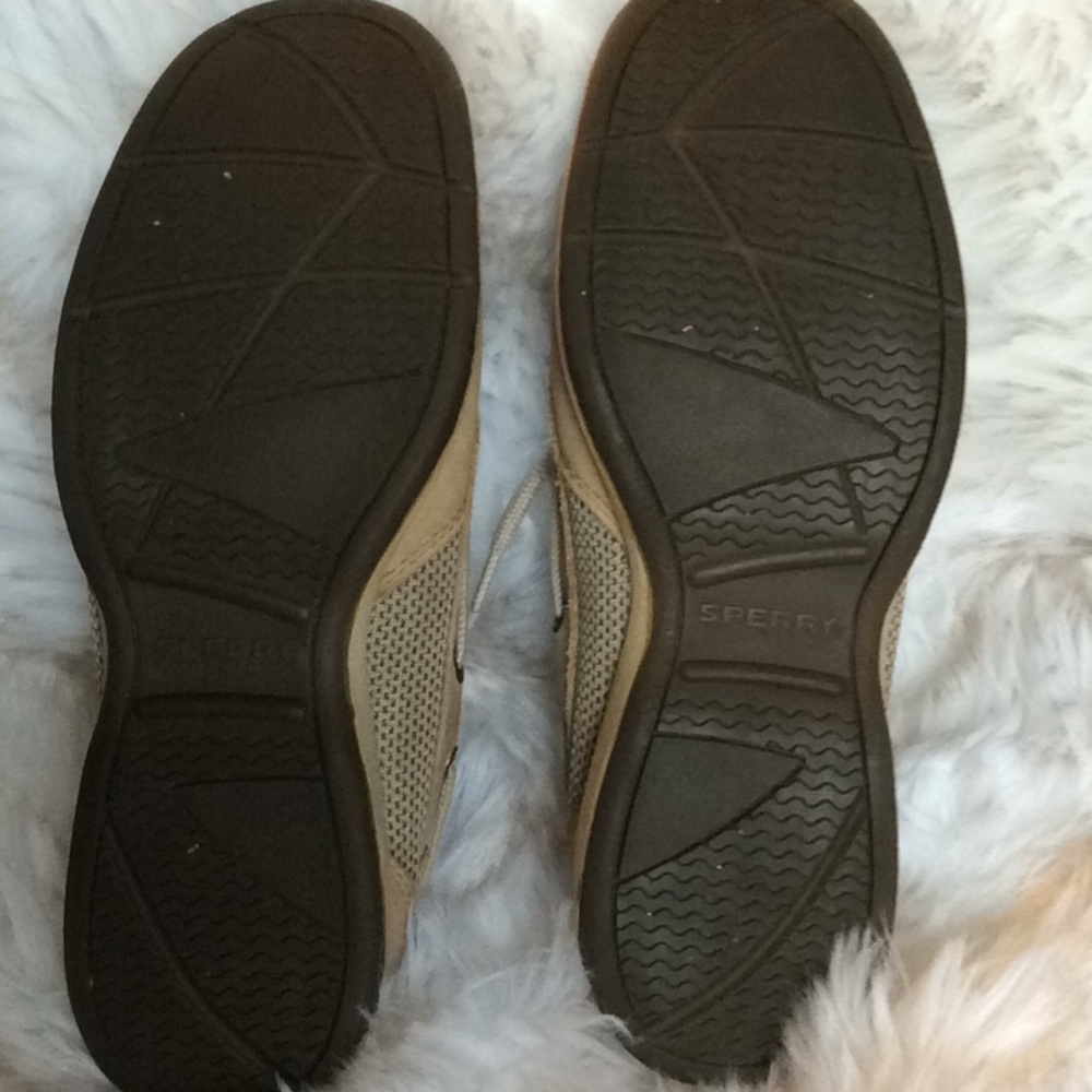 Shoes - Picture 2 of 3